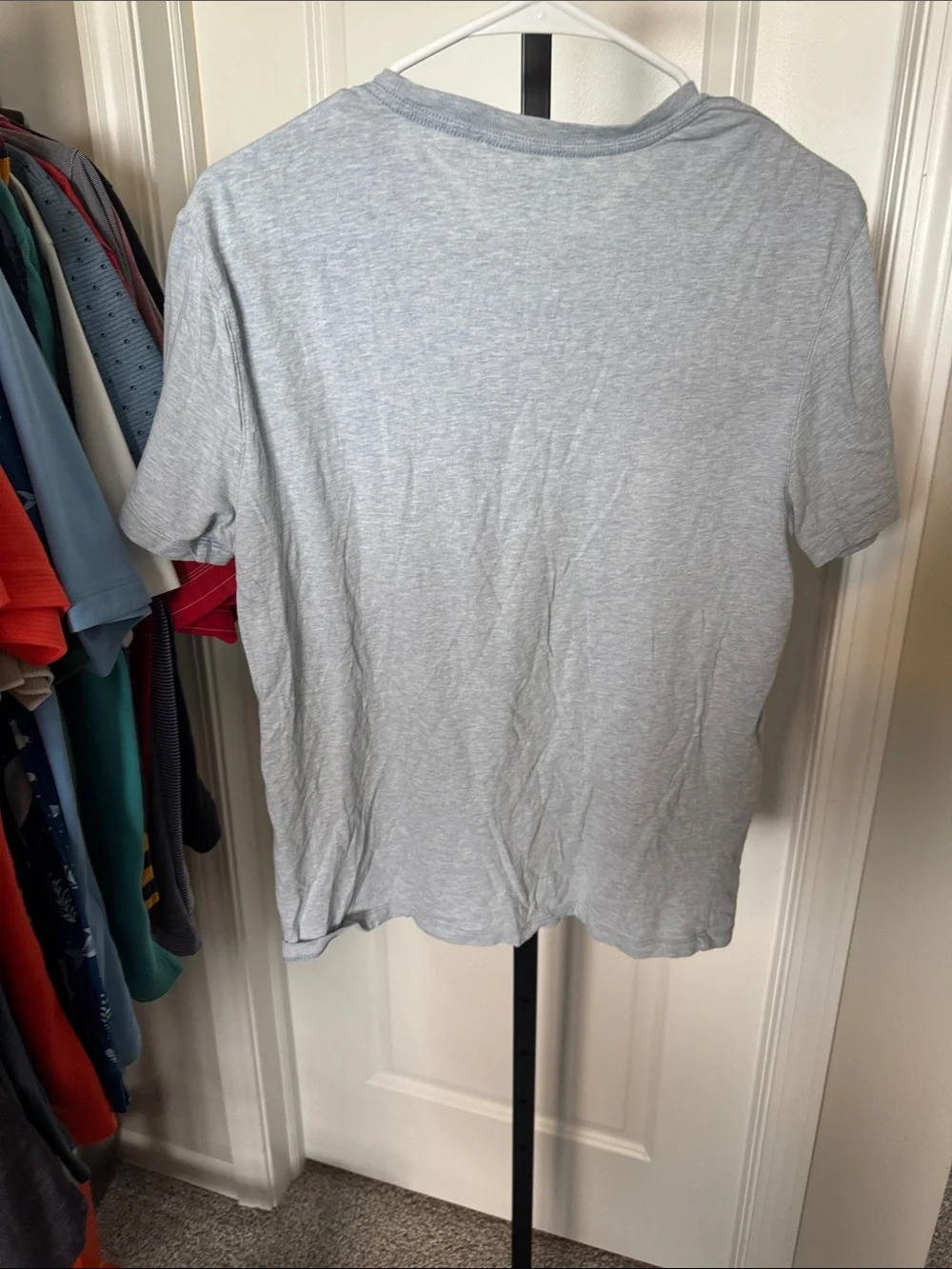 Banana Republic Men’s Light Gray Short Sleeve Crew Tee